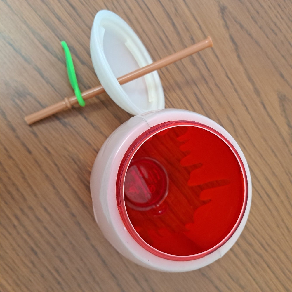 Disney Snow White Poison Apple Cup - Glows In The Dark! - Picture 3 of 10